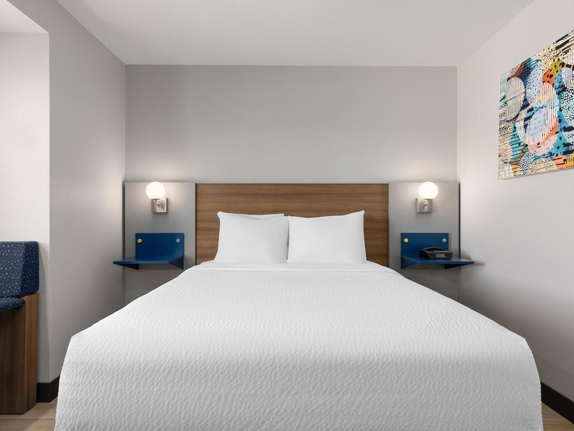 Microtel Inn & Suites By Wyndham Tracy Esterno foto